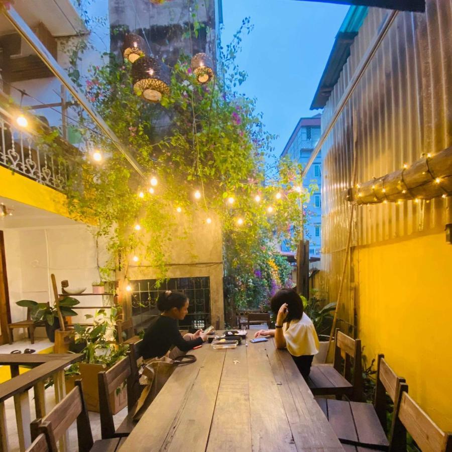 Chu Nhat Cafe & Homestay - 12 Ngo 41 Duong Lang - Co So 1 Hanoi Exterior photo