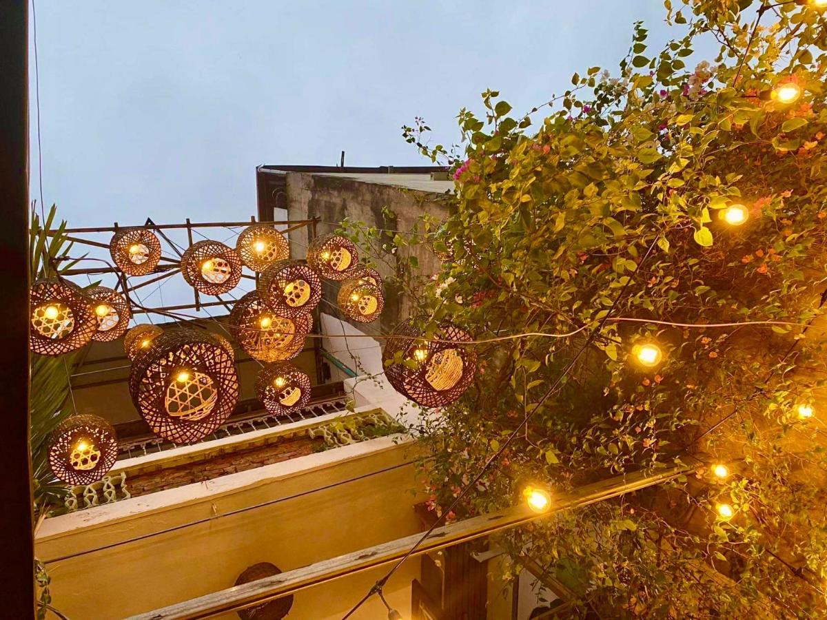 Chu Nhat Cafe & Homestay - 12 Ngo 41 Duong Lang - Co So 1 Hanoi Exterior photo