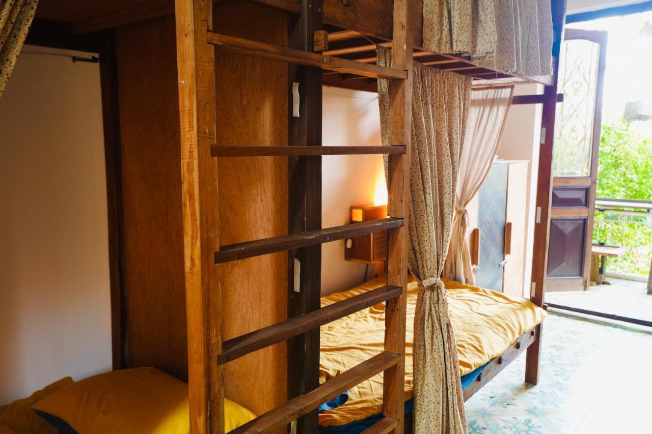 Chu Nhat Cafe & Homestay - 12 Ngo 41 Duong Lang - Co So 1 Hanoi Exterior photo