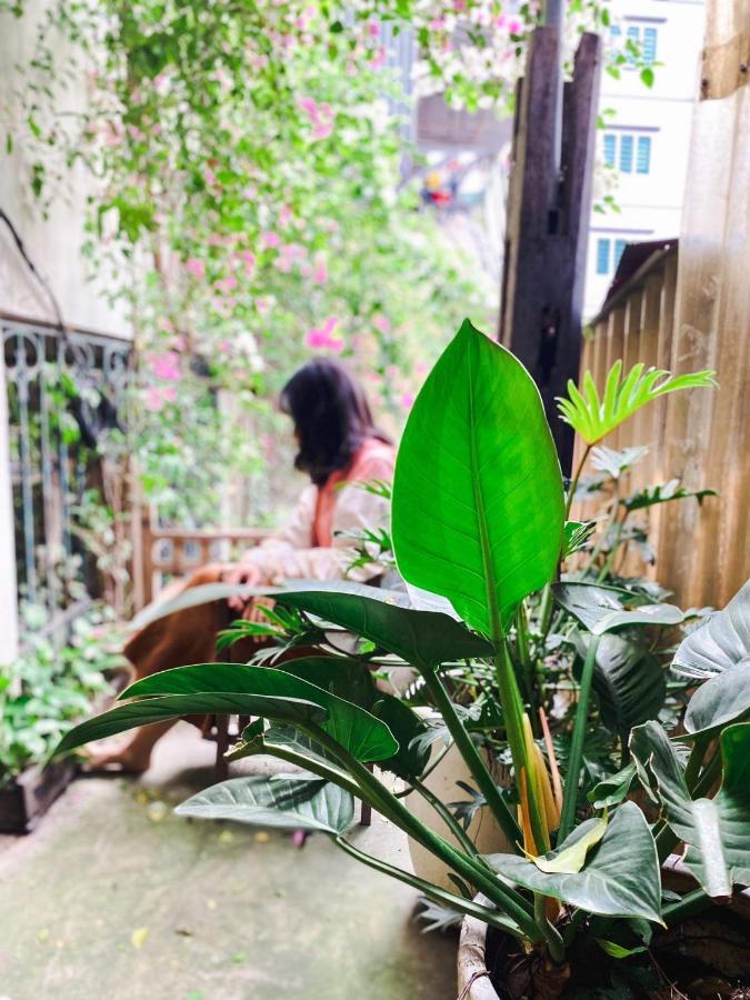 Chu Nhat Cafe & Homestay - 12 Ngo 41 Duong Lang - Co So 1 Hanoi Exterior photo