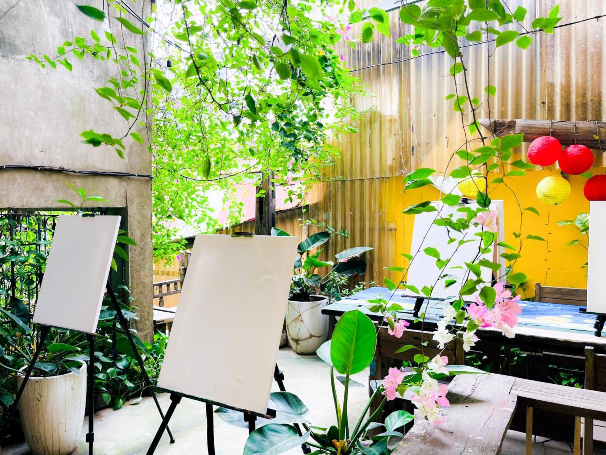 Chu Nhat Cafe & Homestay - 12 Ngo 41 Duong Lang - Co So 1 Hanoi Exterior photo